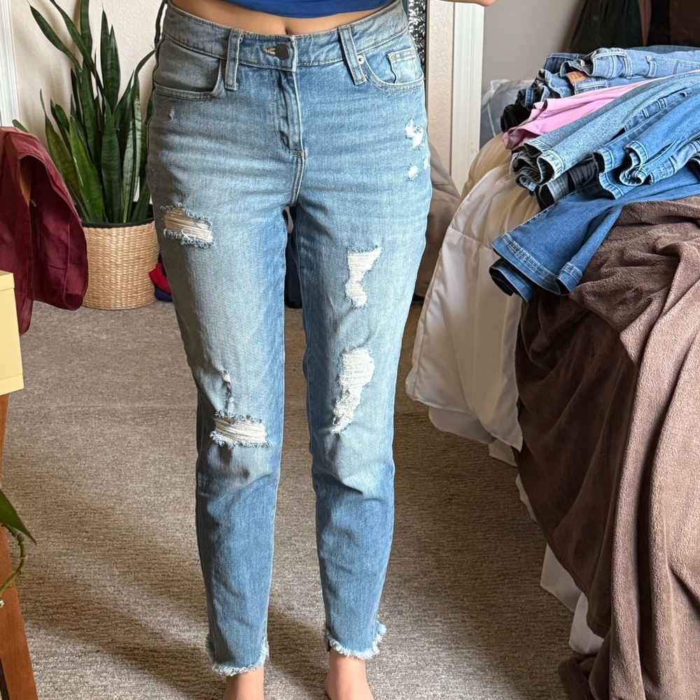 Universal Thread Blue Ankle Cropped Jeans